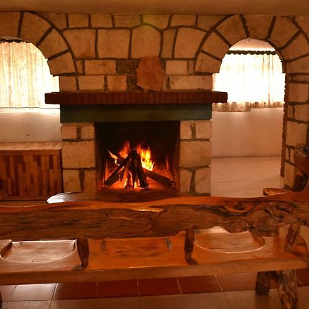 Hotel Posada Del Cobre Креел Екстериор снимка