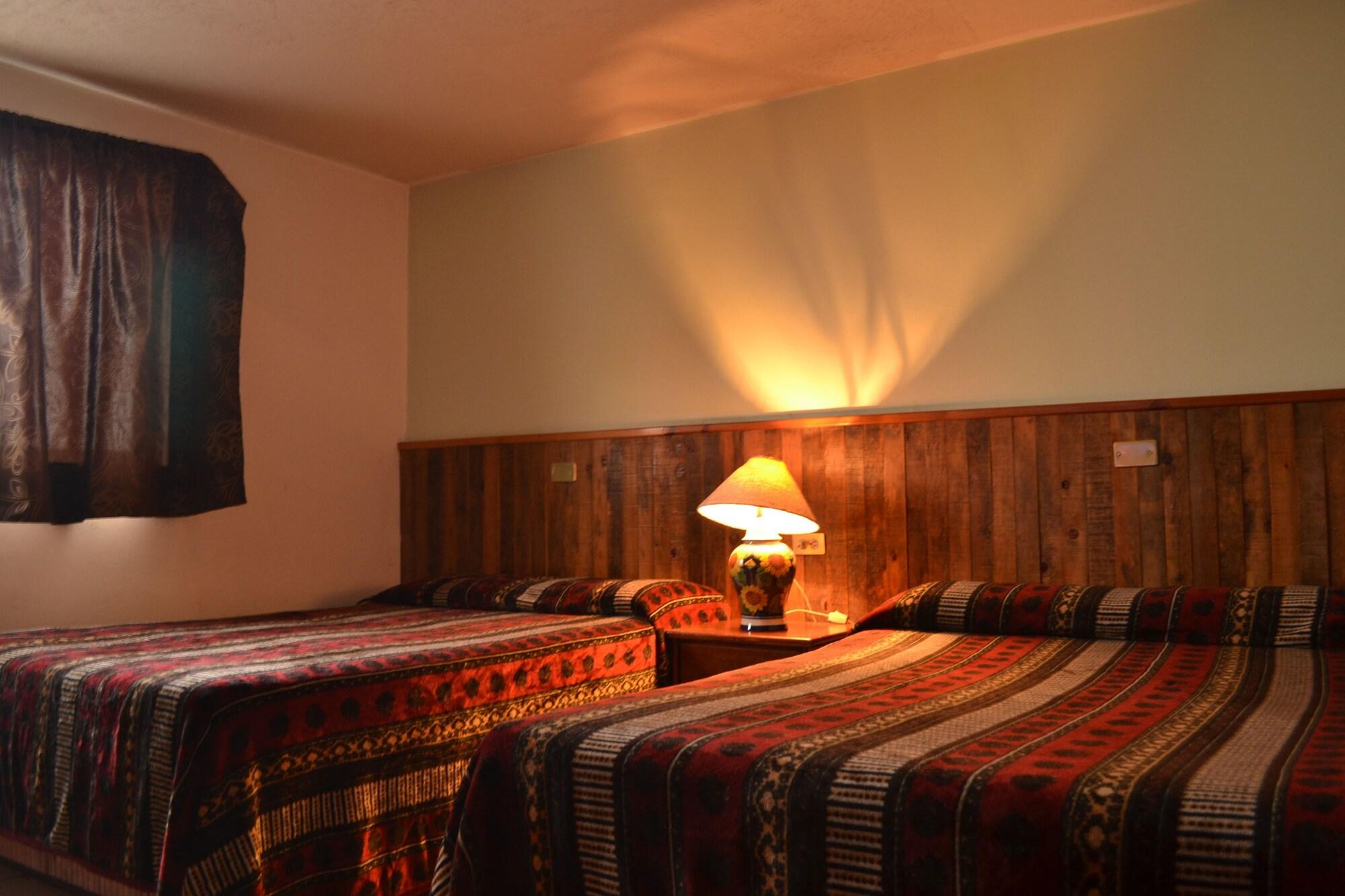 Hotel Posada Del Cobre Креел Екстериор снимка