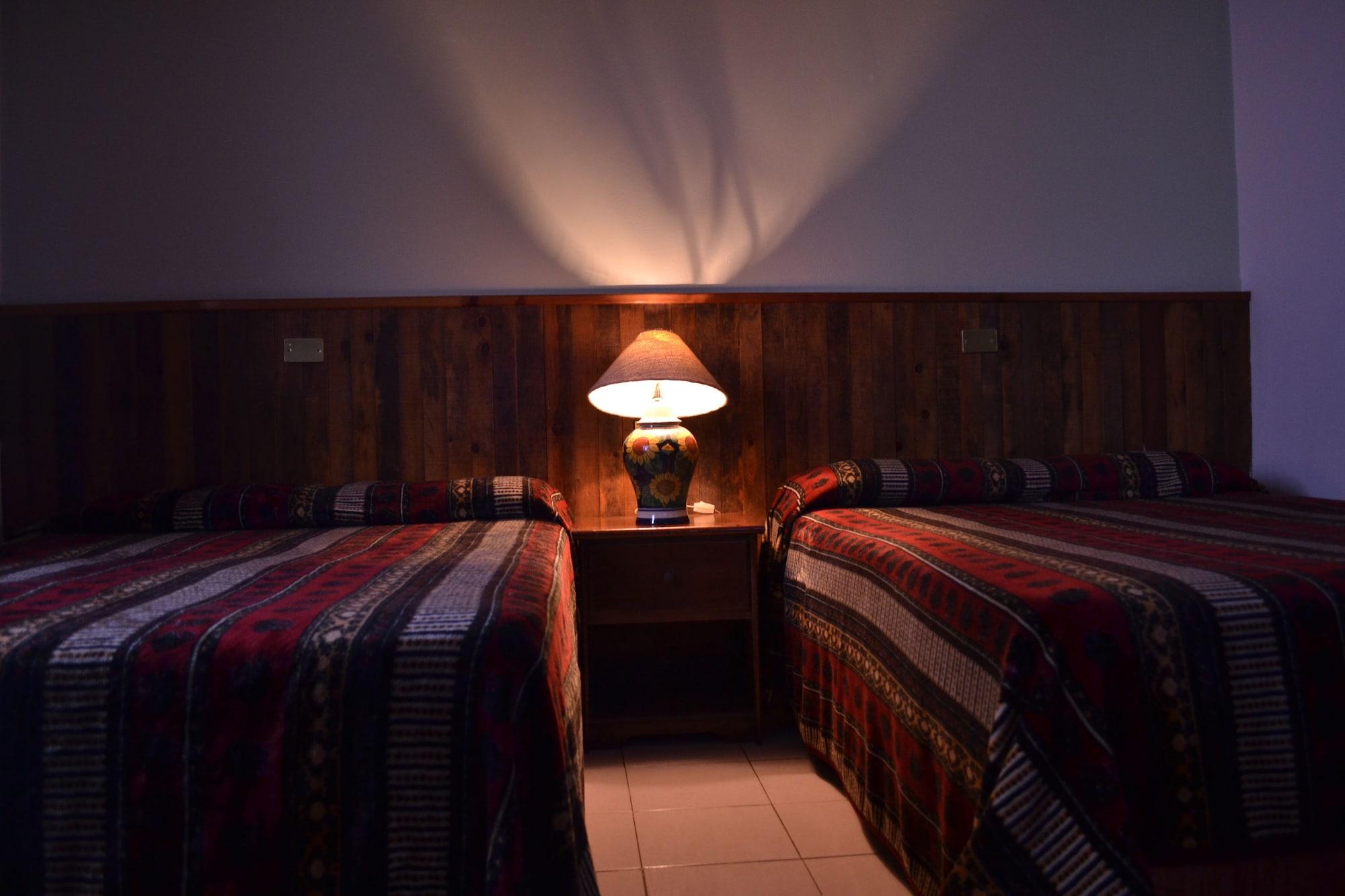 Hotel Posada Del Cobre Креел Екстериор снимка